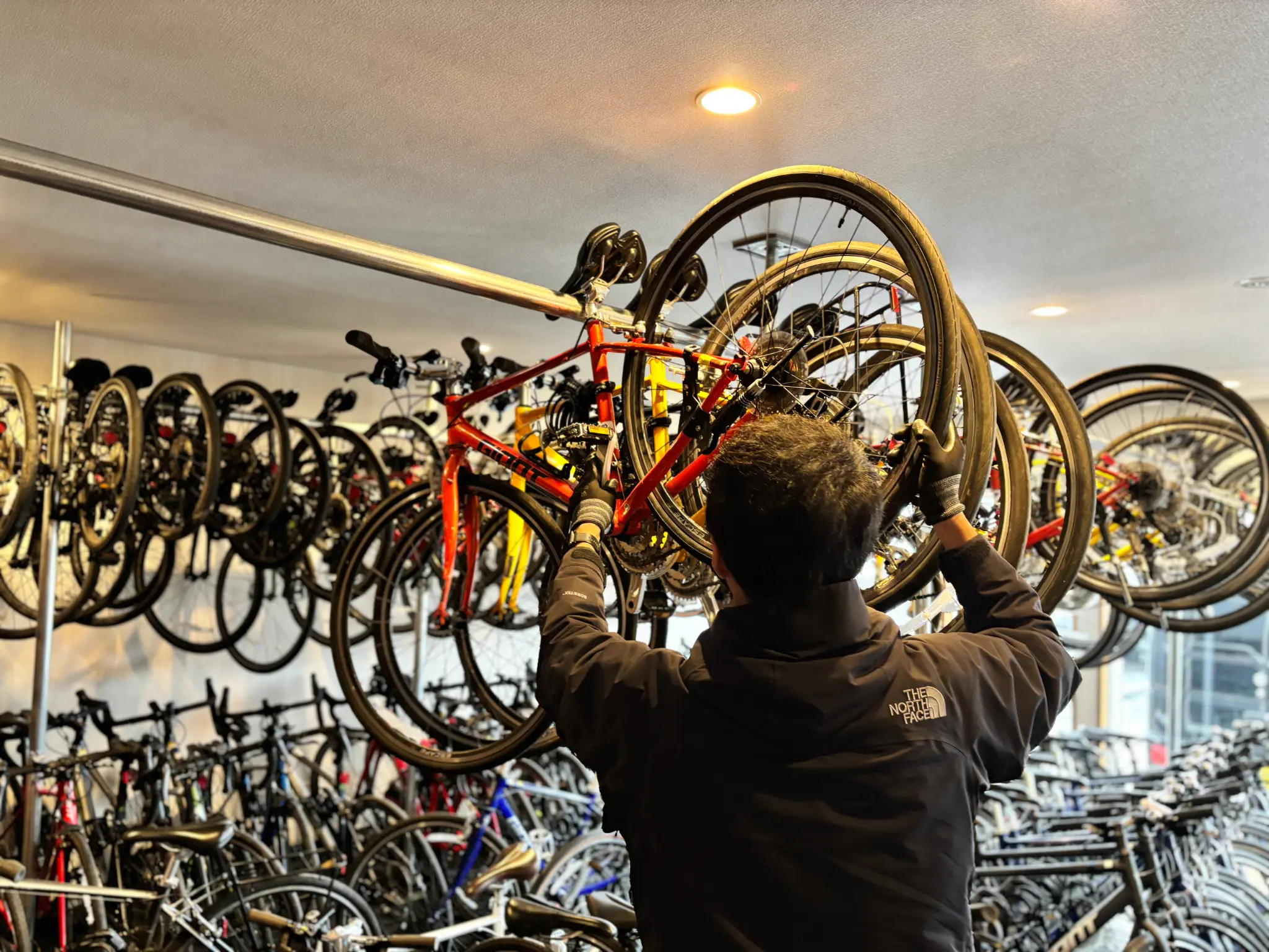 ドクターペダルの自転車保管・整備施設